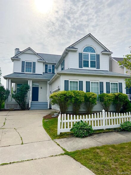 1235 N Bay Dr Unit 97, Ann Arbor, MI 48103