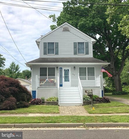 612 N Garfield Ave, Moorestown, NJ 08057