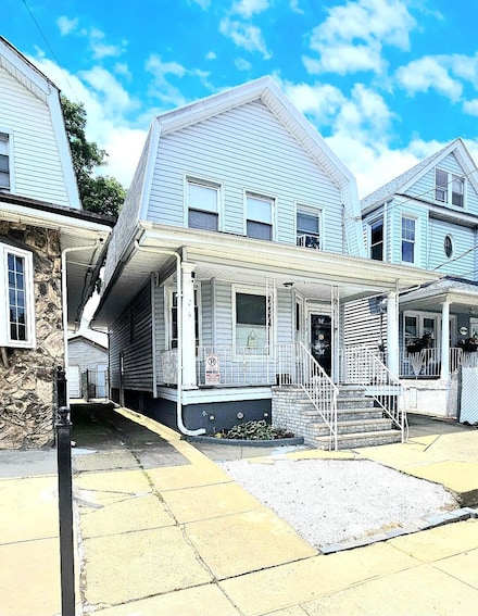 97-12 110th St, Richmond Hill South, NY 11419