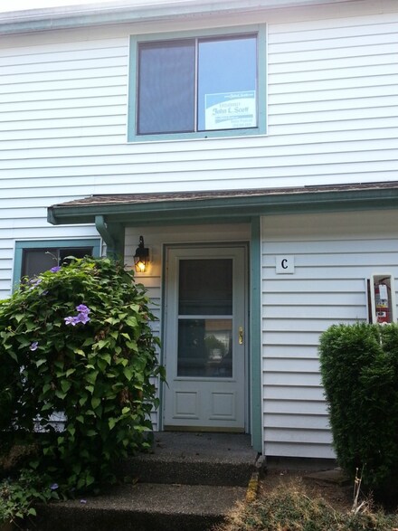 1725 SW 318th Place Unit C, Federal Way, WA 98023