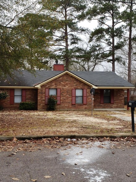 1904 Engle Rd, Augusta, GA 30906