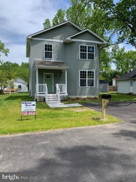 1222 Juniper St, Shady Side, MD 20764