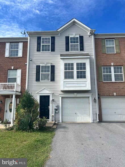 705 Prentiss Point Pkwy, Martinsburg, WV 25401