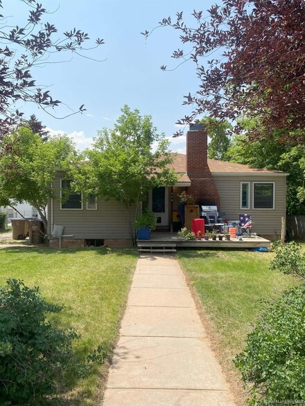 966 N 12th St, Laramie, WY 82072