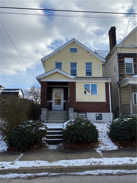 2320 Jenny Lind St, McKeesport, PA 15132