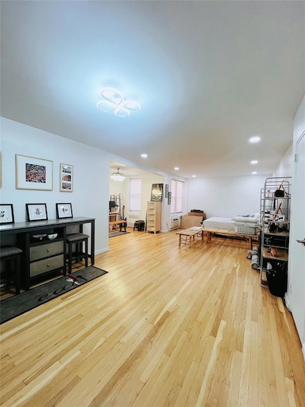 35-10 150th St Unit 4, Flushing, NY 11354