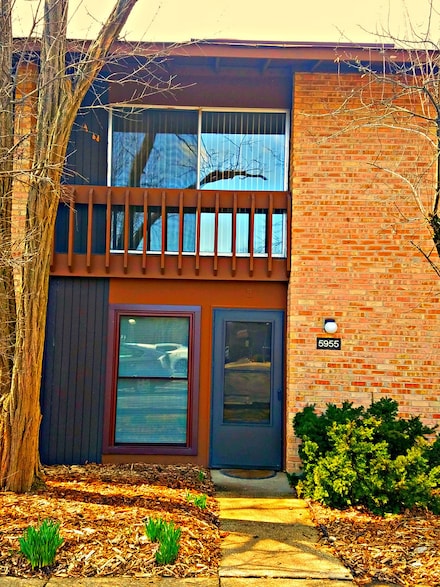 5955 Meadow Dr Unit 5955, Lisle, IL 60532