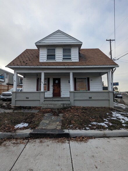 2011 N Jefferson St, Spokane, WA 99205