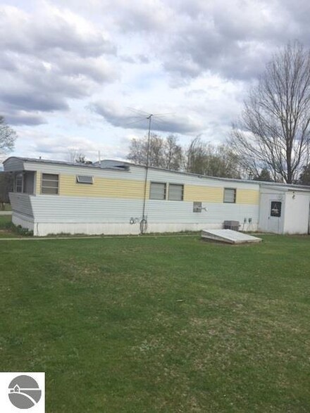 2189 Lewis Rd, East Jordan, MI 49727