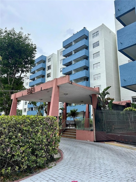 5050 NW 7th St Unit PH1, Miami, FL 33126