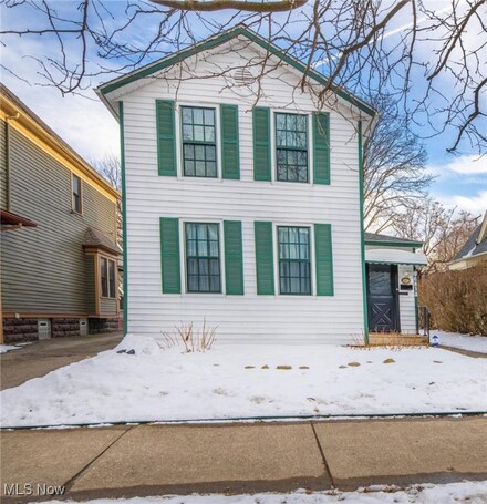 6813 W Clinton Ave, Cleveland, OH 44102