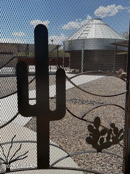 741 W Via de Suenos, Green Valley, AZ 85622