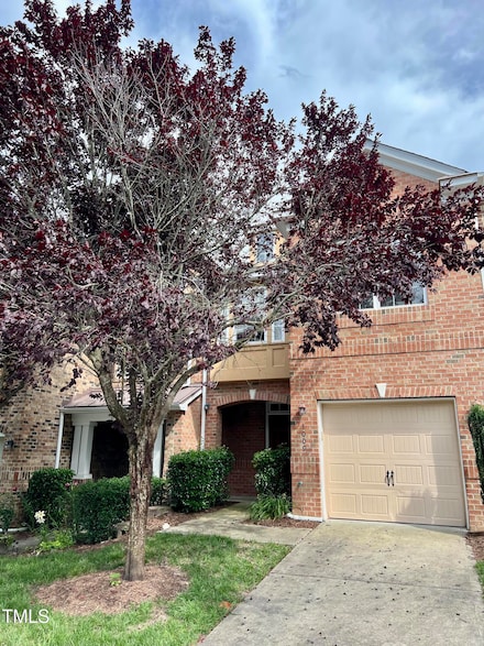 1009 Remington Oaks Cir, Cary, NC 27519