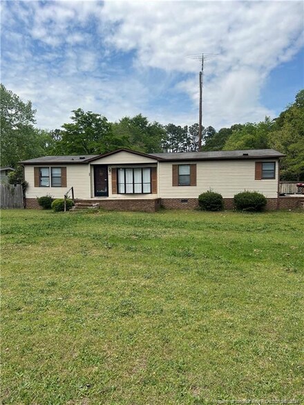 6241 Bethany Dr, Stedman, NC 28391