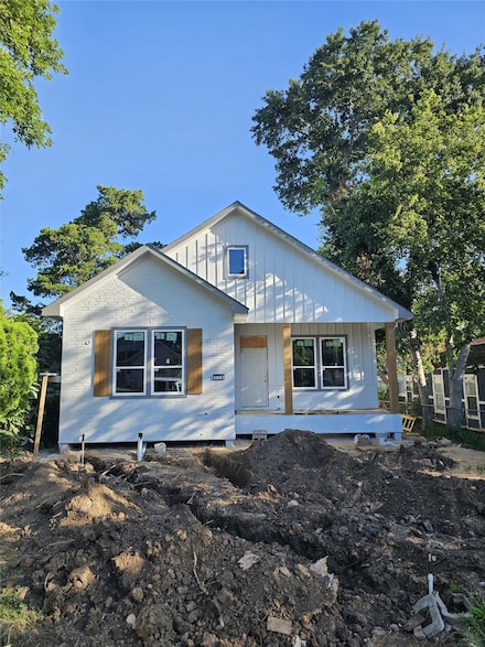 615 Lettie St, Richmond, TX 77469