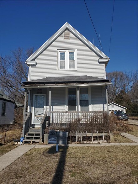 2017 Switzer Ave, Saint Louis, MO 63136
