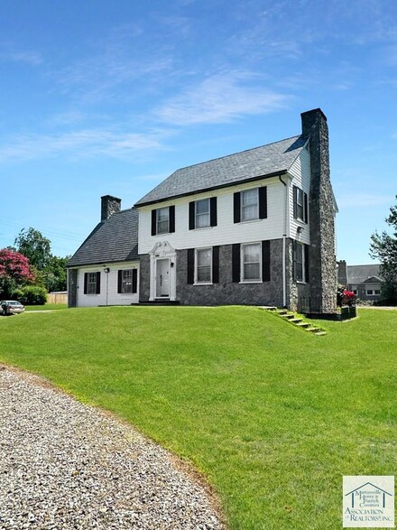 801 Starling Ave, Martinsville, VA 24112