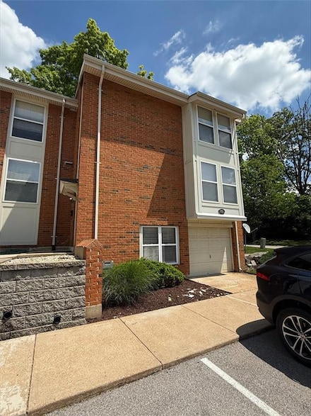 1921 Hunting Lake Ct Unit 1921, Saint Louis, MO 63122