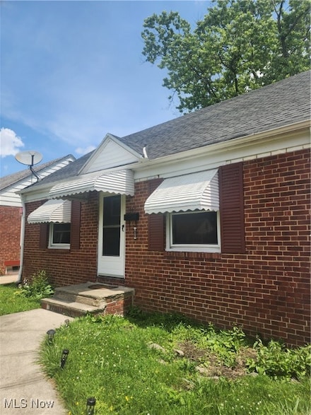 4369 Glenview Rd, Cleveland, OH 44128