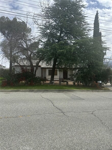 1524 N Alessandro St, Banning, CA 92220