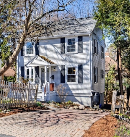 19 Sylvia St, Lexington, MA 02421