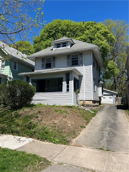 462 Clay Ave, Rochester, NY 14613