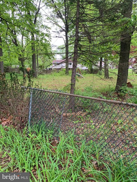 615 Carteret Ave, Deptford, NJ 08093