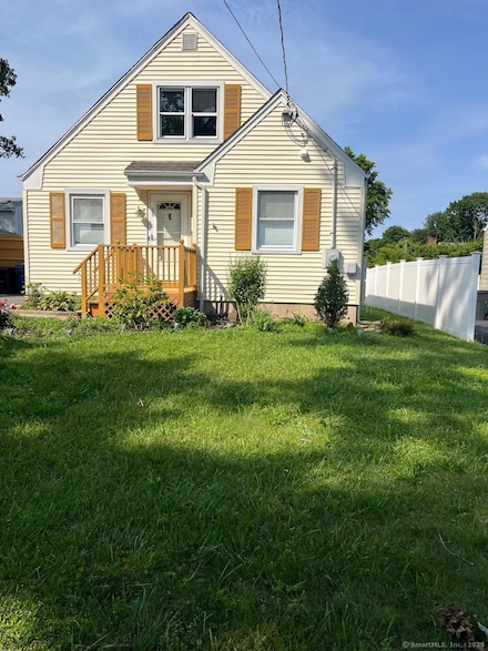 65 Linwood St, West Haven, CT 06516