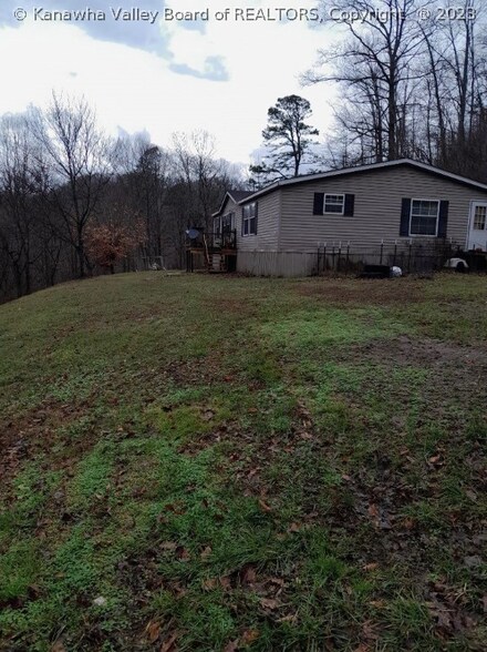 169 Block Branch Rd, Crum, WV 25669