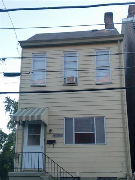 4798 Yew St, Pittsburgh, PA 15224