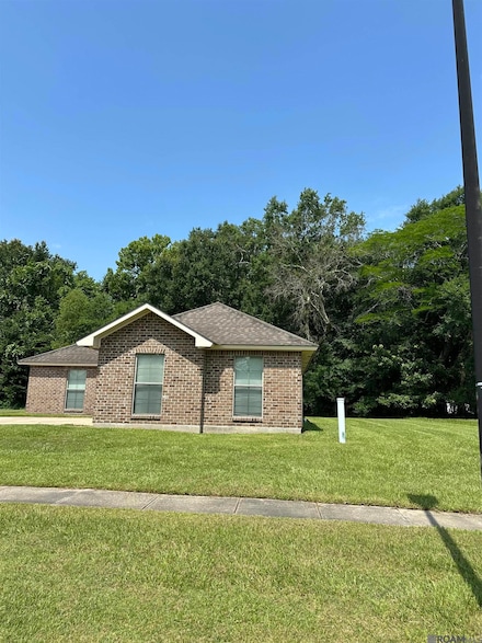 705 Chemin Dr, Baker, LA 70714