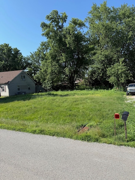 203 Hilltop Dr, Hopkinsville, KY 42240