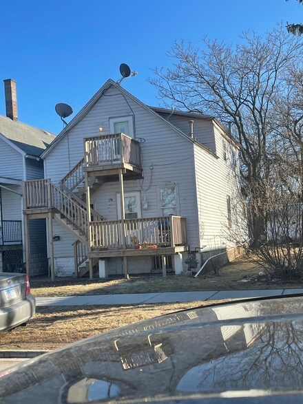 198 E 24th St, Chicago Heights, IL 60411