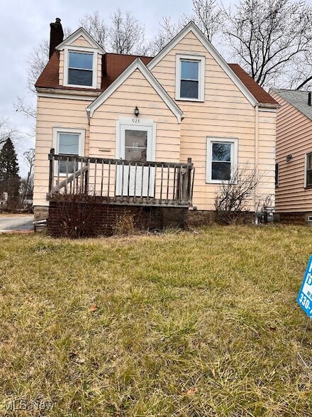 924 Catalina Ave, Youngstown, OH 44510