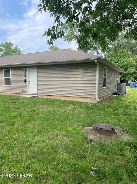 811 W 8th St, Joplin, MO 64801