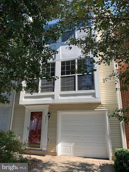 9253 Kristy Dr, Manassas Park, VA 20111