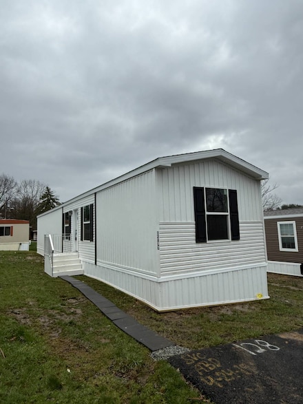 128 Lillian Ln, Somerset, PA 15501