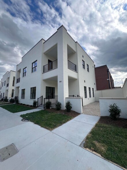 136 W 13th St, Chattanooga, TN 37402