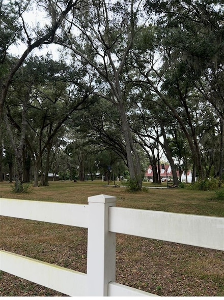 2716 Washington Rd, Valrico, FL 33594