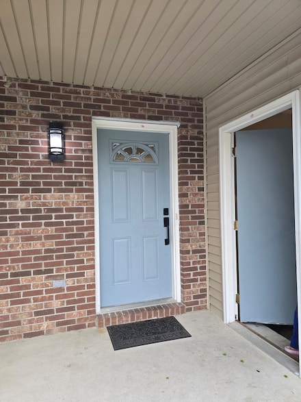 603 Circle Dr, Coal City, IL 60416