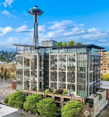 2720 3rd Ave Unit 1106, Seattle, WA 98121