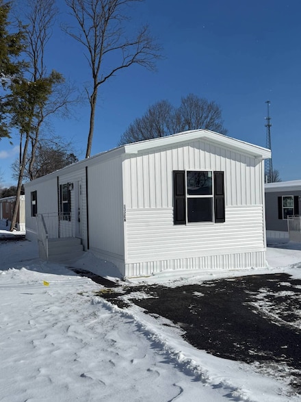 132 E Arlington Dr, Somerset, PA 15501