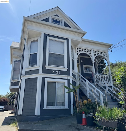 2151 E 24th St, Oakland, CA 94606