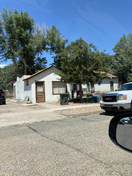 412 6th St, Fowler, CO 81039