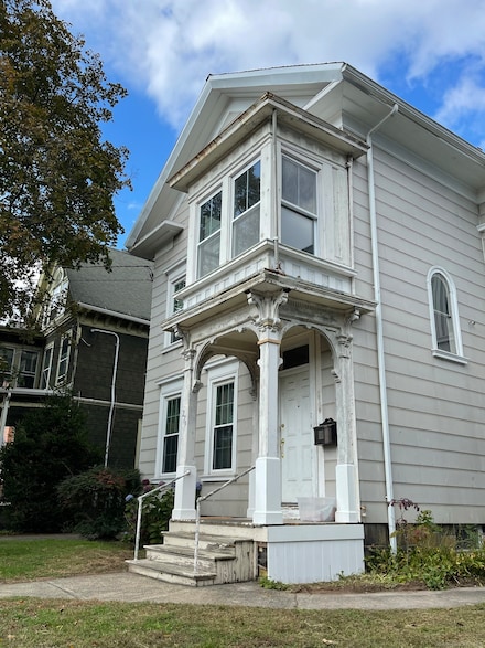 279 Humphrey St Unit 1, New Haven, CT 06511