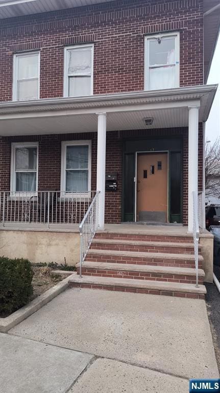 17 Laird Place Unit 2, Cliffside Park, NJ 07010