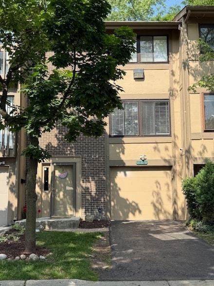 510 Isle Royal Bay, Roselle, IL 60172