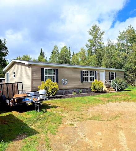 7 Carter, Troy, ME 04987