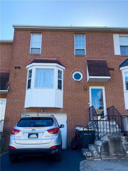 1420 Robert St, Whitehall, PA 18052