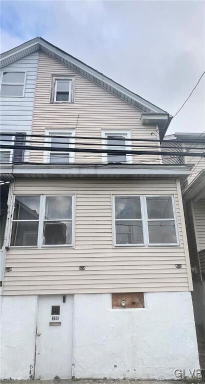 302 W Kline Ave, Lansford, PA 18232